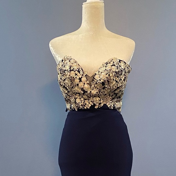 Only worn once! - Picture 2 of 4